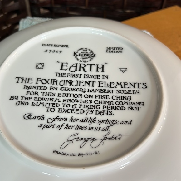 KNOWLES, authentic collectors plate Limited Edition, plate# A7369, Earth !! - Picture 5 of 11